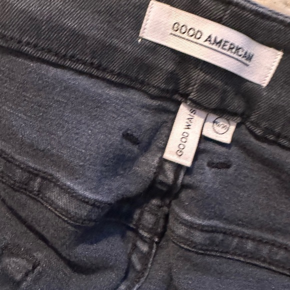 Good American Jeans - Picture 2 of 6